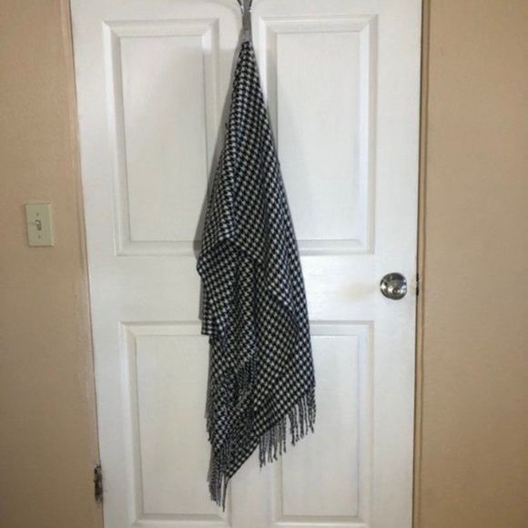 Black White Herringbone Knit Warm Shawl Wrap Y - Picture 8 of 13